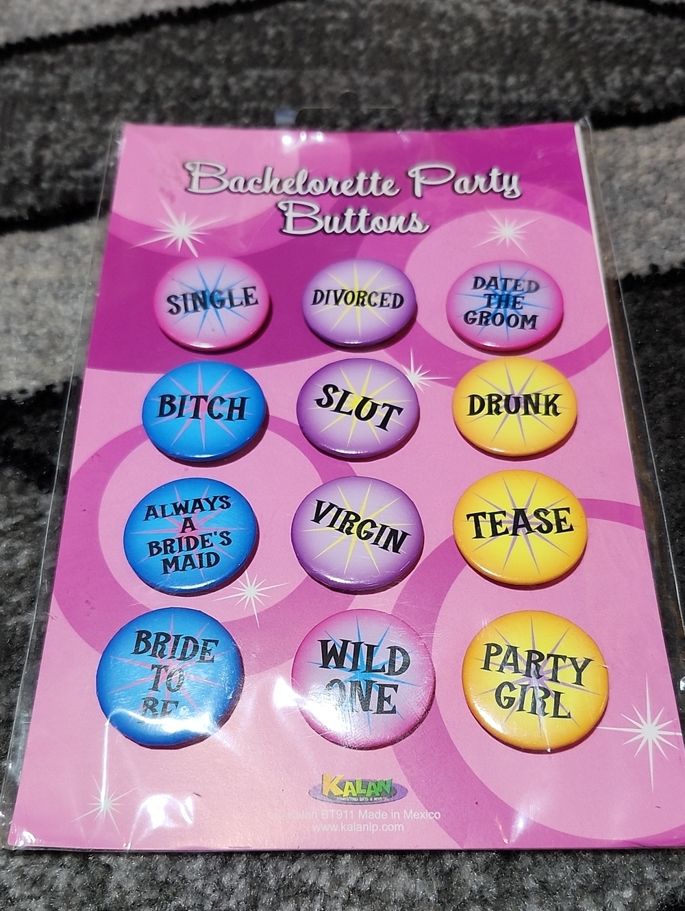 KALAN BACHELORETTE PARTY NOVELTY HUMOROUS 12 PIECE PIN-BACK BUTTONS BADGES